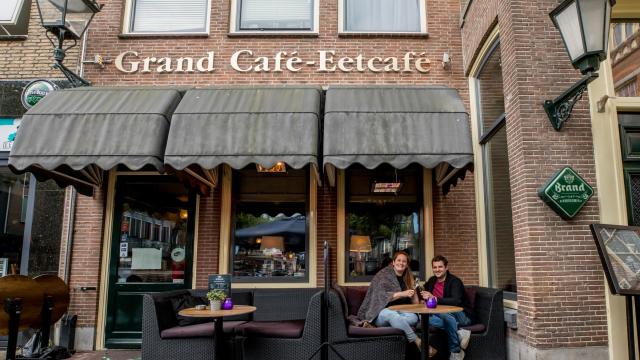 Grand Cafe en Eetcafé De Majesteit